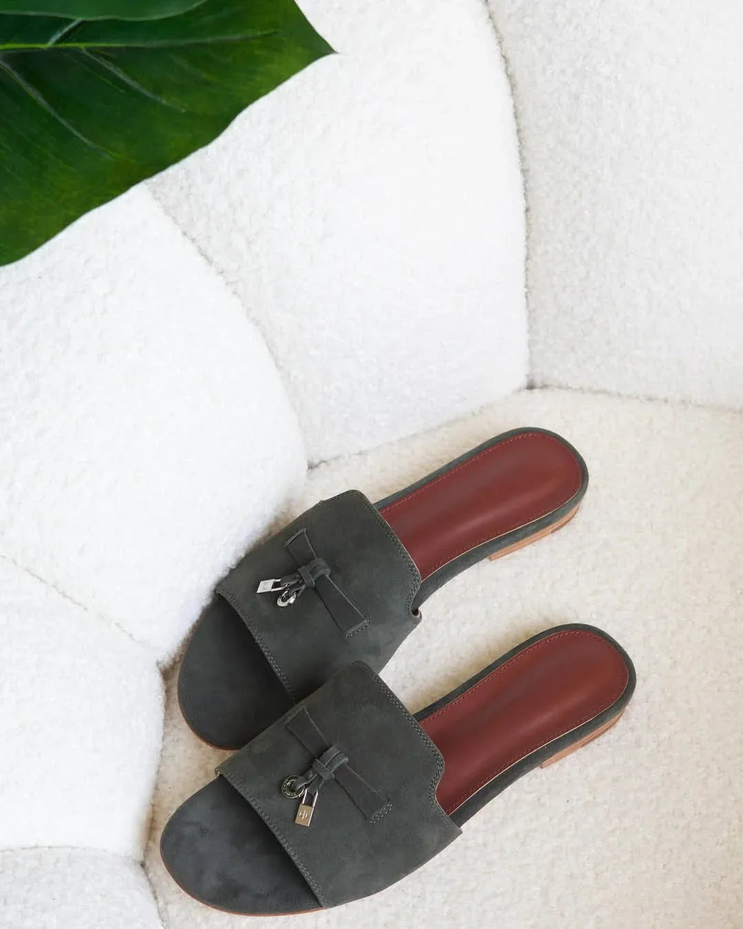 Elegant Velvet Flats - Faizah Outlet