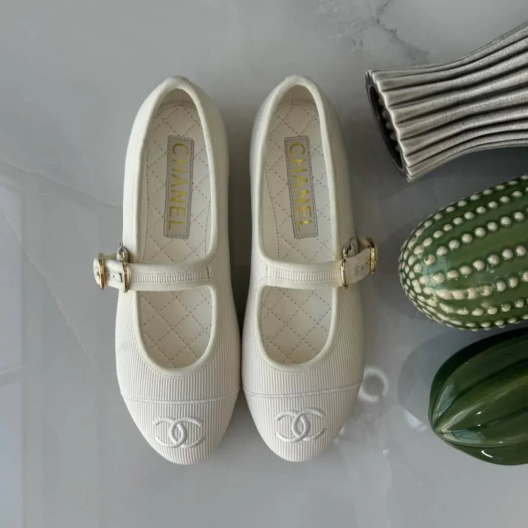 Classic Flat Shoes - Faizah Outlet