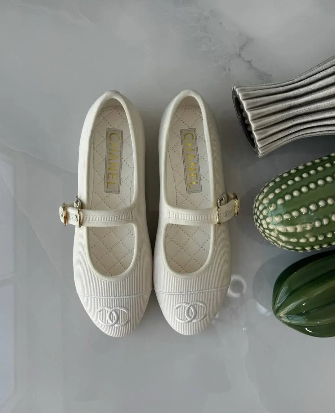 Classic Flat Shoes - Faizah Outlet