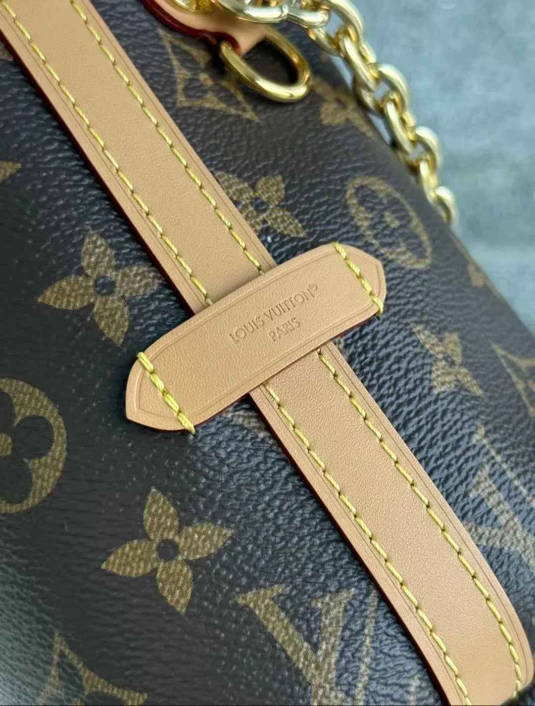 Bandoulière 30 in Monogram