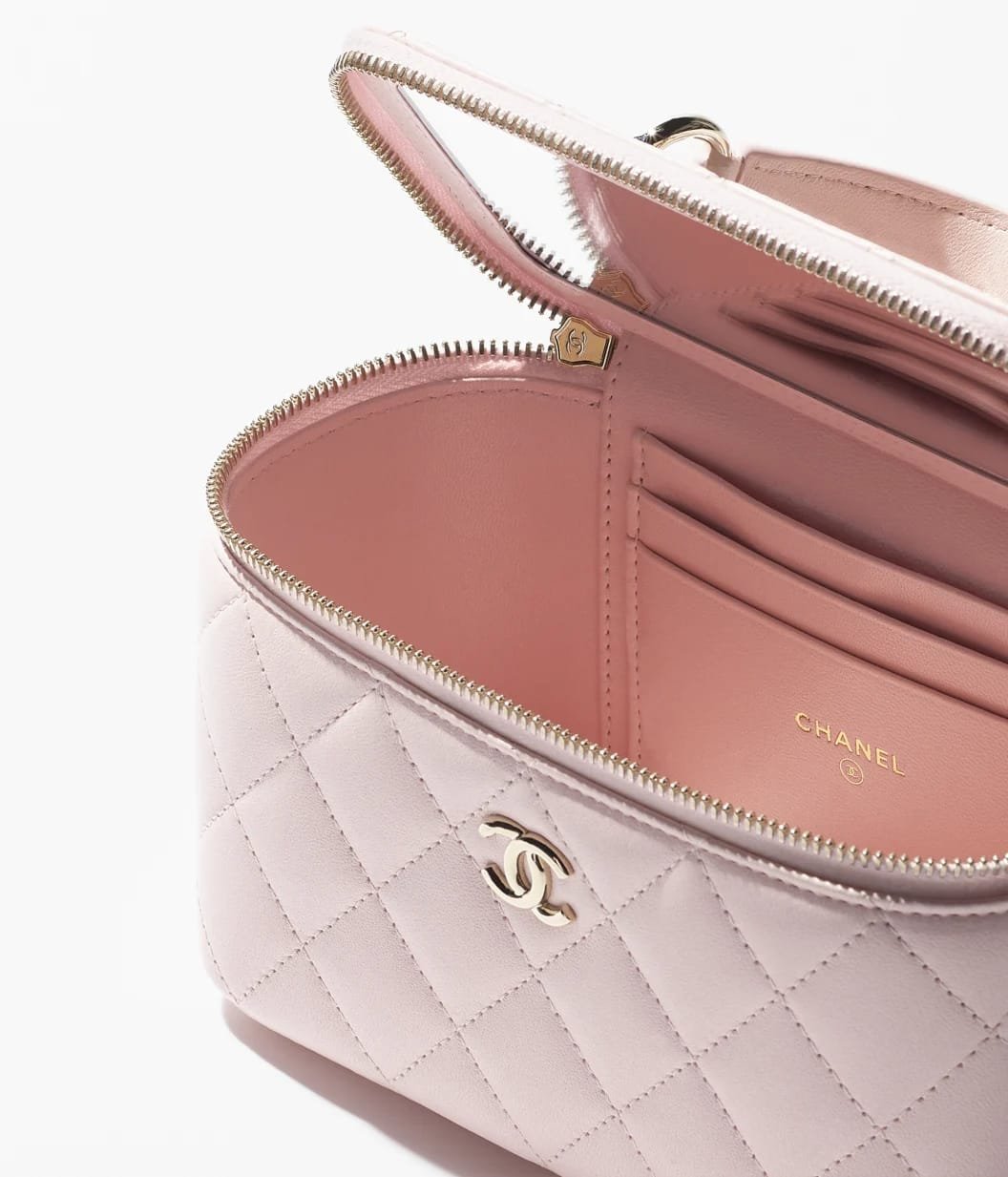 Elegant Lambskin Vanity Bag with Chain - Image 3