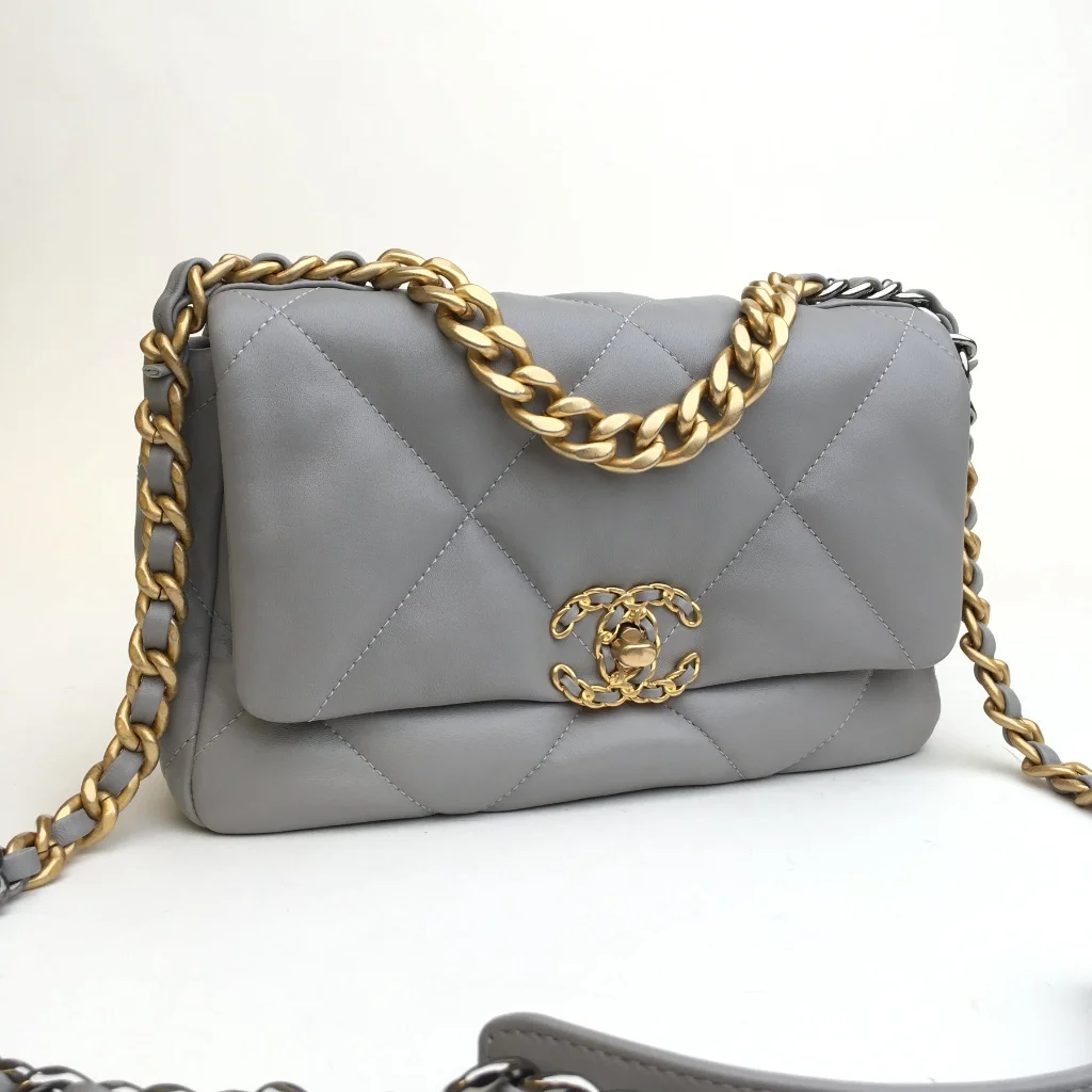 Chanel Medium Grey Lambskin 19 Flap Bag - Image 12