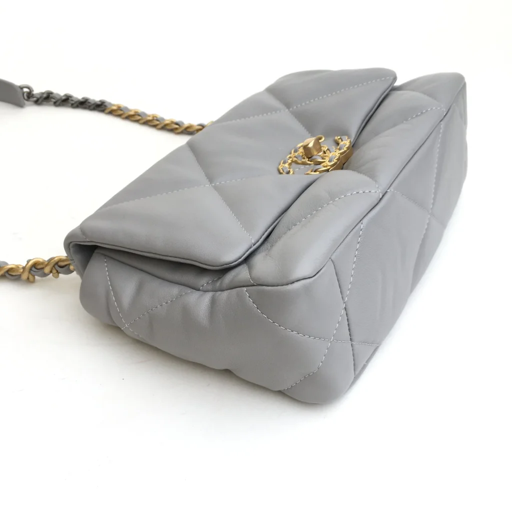 Chanel Medium Grey Lambskin 19 Flap Bag - Image 10