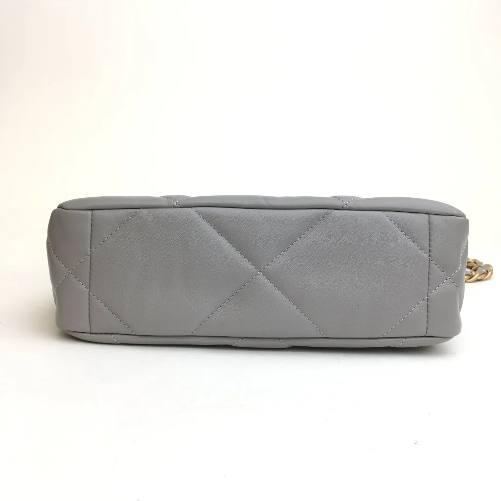 Chanel Medium Grey Lambskin 19 Flap Bag - Image 8