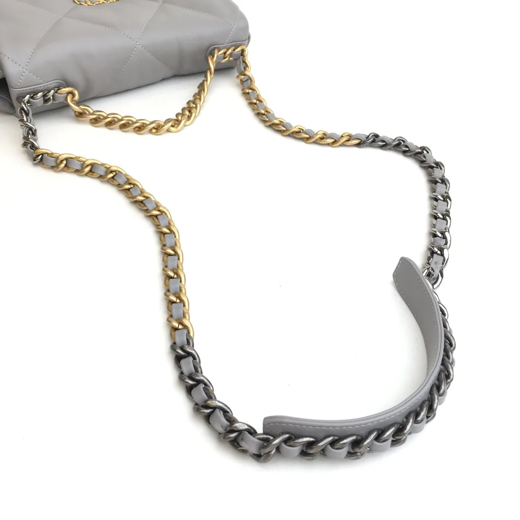 Chanel Medium Grey Lambskin 19 Flap Bag - Image 6